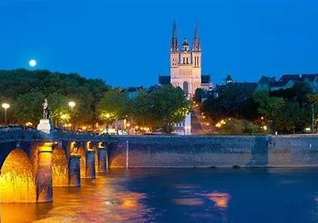 Le Nid Du Chateau - Cocon Avec Bagagerie * Angers