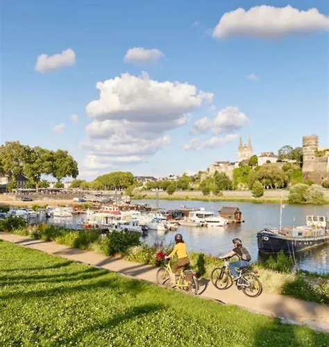 Le Nid Du Chateau - Cocon Avec Bagagerie Διαμέρισμα *